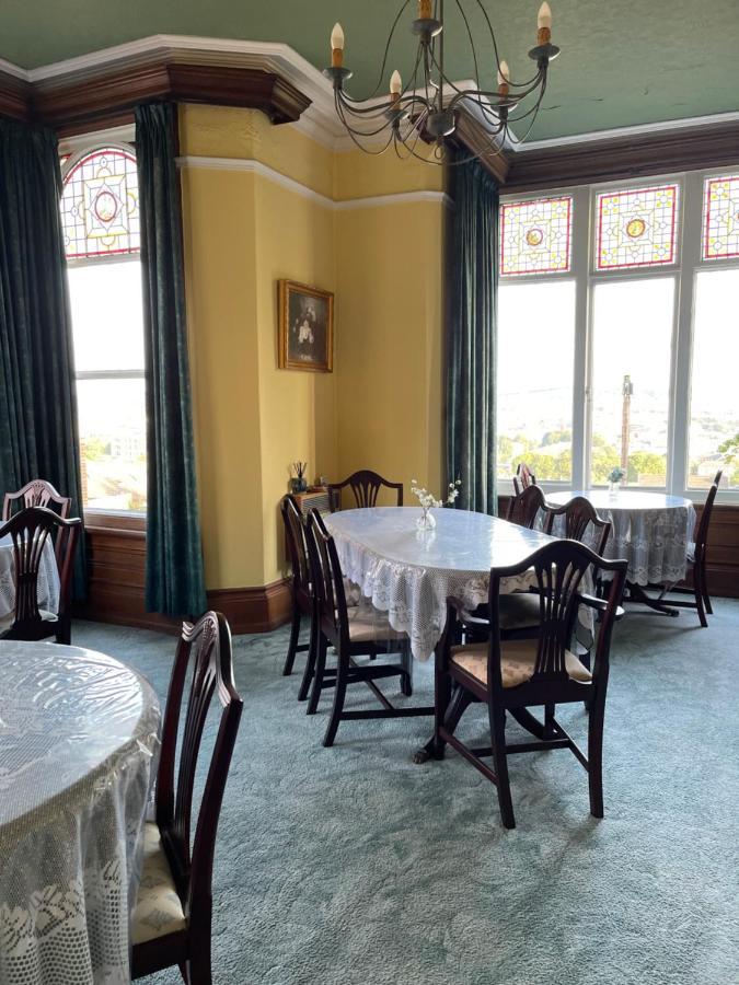 Chimneys Guest House Blackburn  Esterno foto